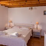 Antoninis Village * Houlakia (Mykonos)