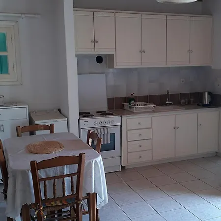 Antoninis Village شقة
