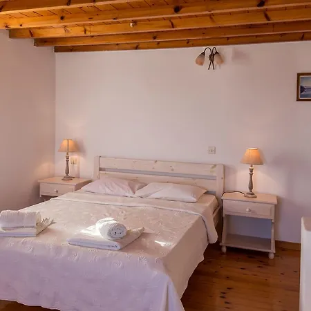 Antoninis Village * Χουλάκια