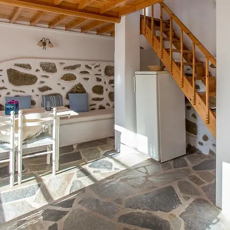 Antoninis Village *